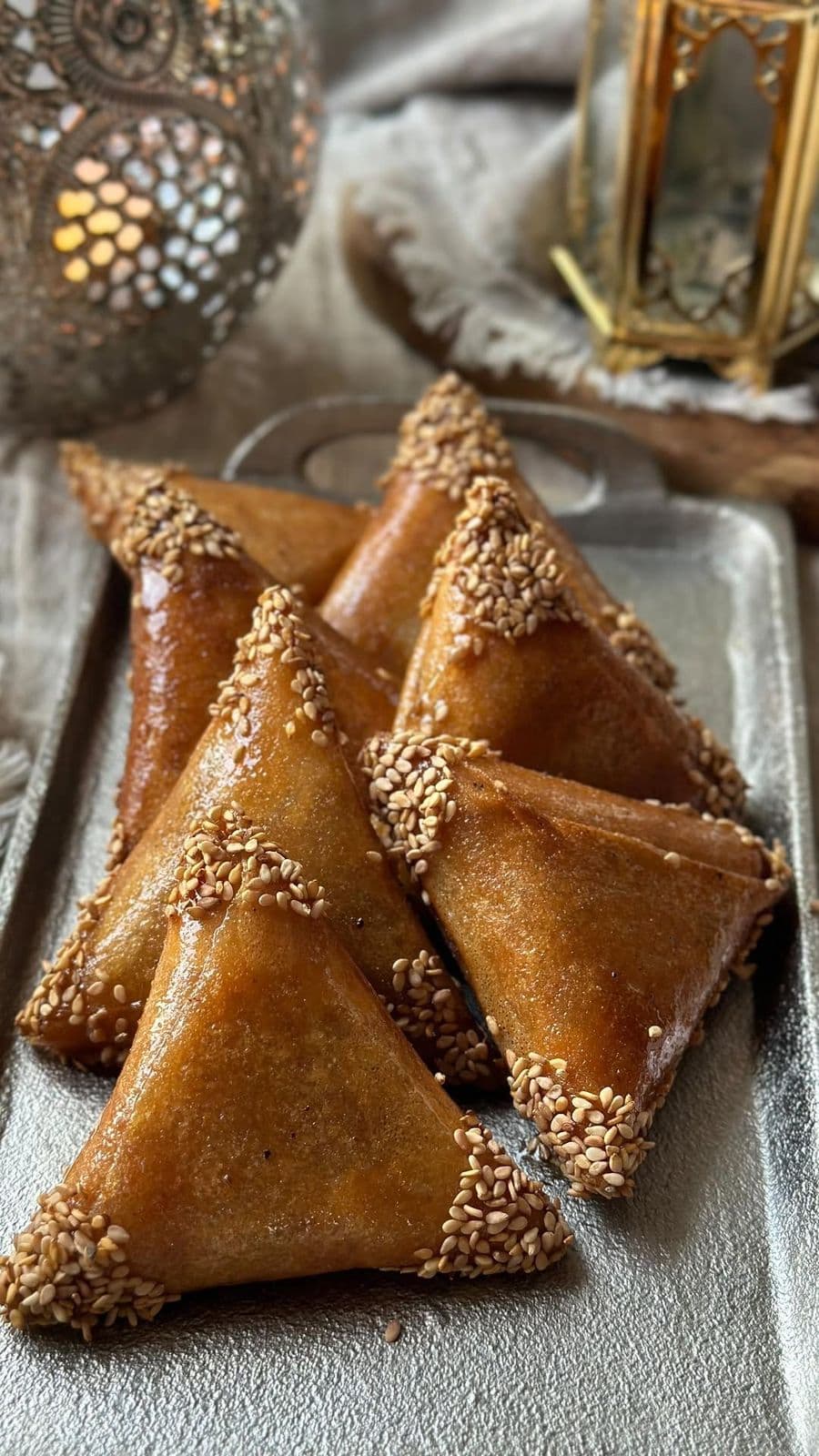 BRIOUATS With Honey & Sesame (6pcs)