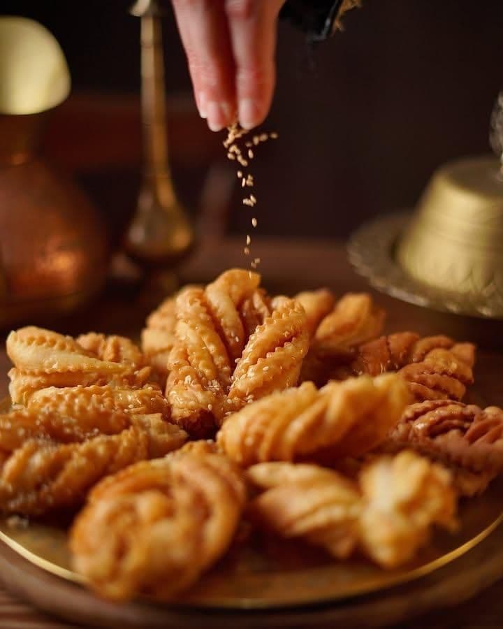 Algerian Griwech with Honey & Sesame (4 pcs)